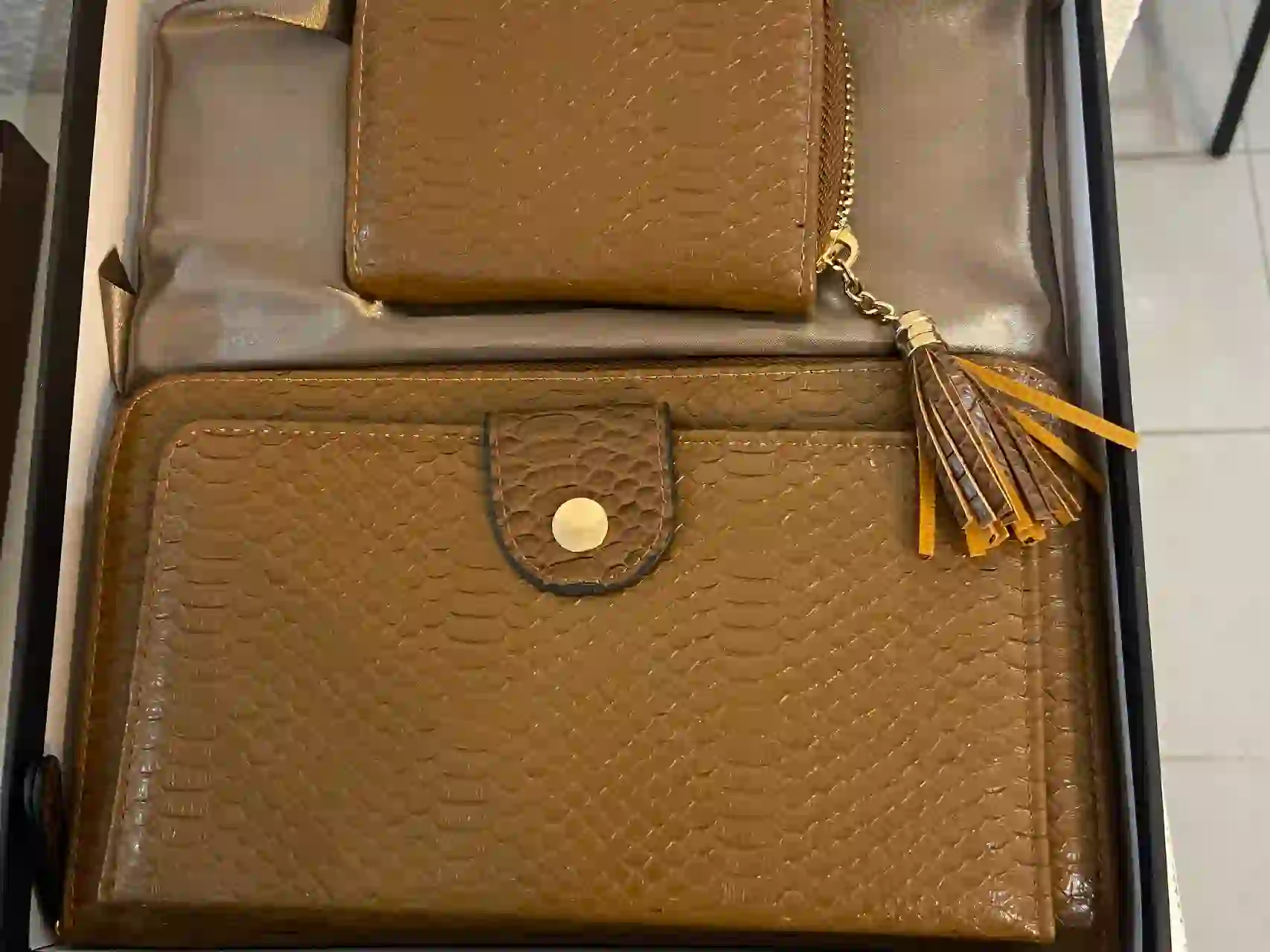 Carteira porta documentos e porta moedas