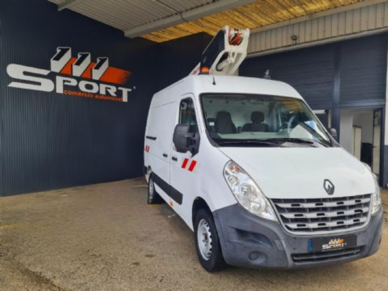 Renault Master 2.3 Dci c/ plataforma elevatória